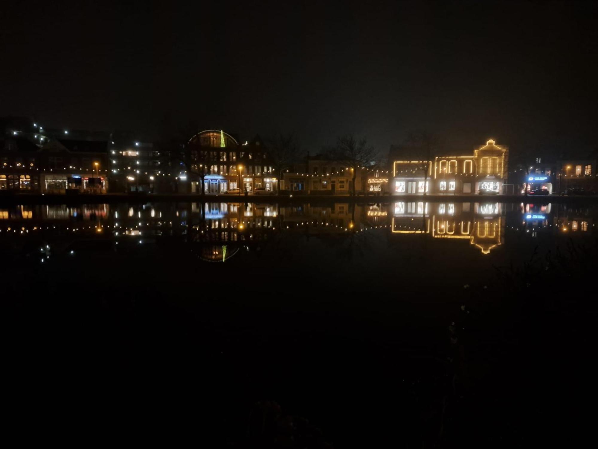 B&B Teddy "Prachtig Authentiek Woonschip Uit 1912, 15 Minuten Van Amsterdam" Wormer エクステリア 写真