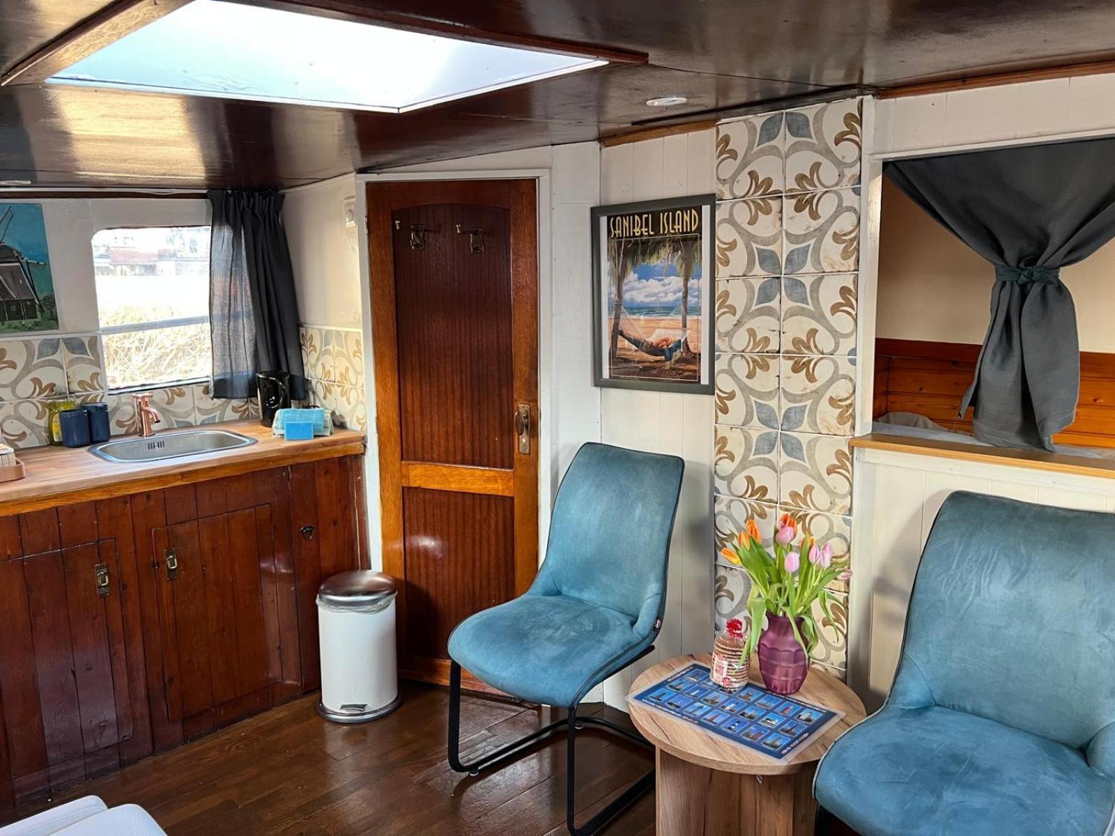 B&B Teddy "Prachtig Authentiek Woonschip Uit 1912, 15 Minuten Van Amsterdam" Wormer エクステリア 写真