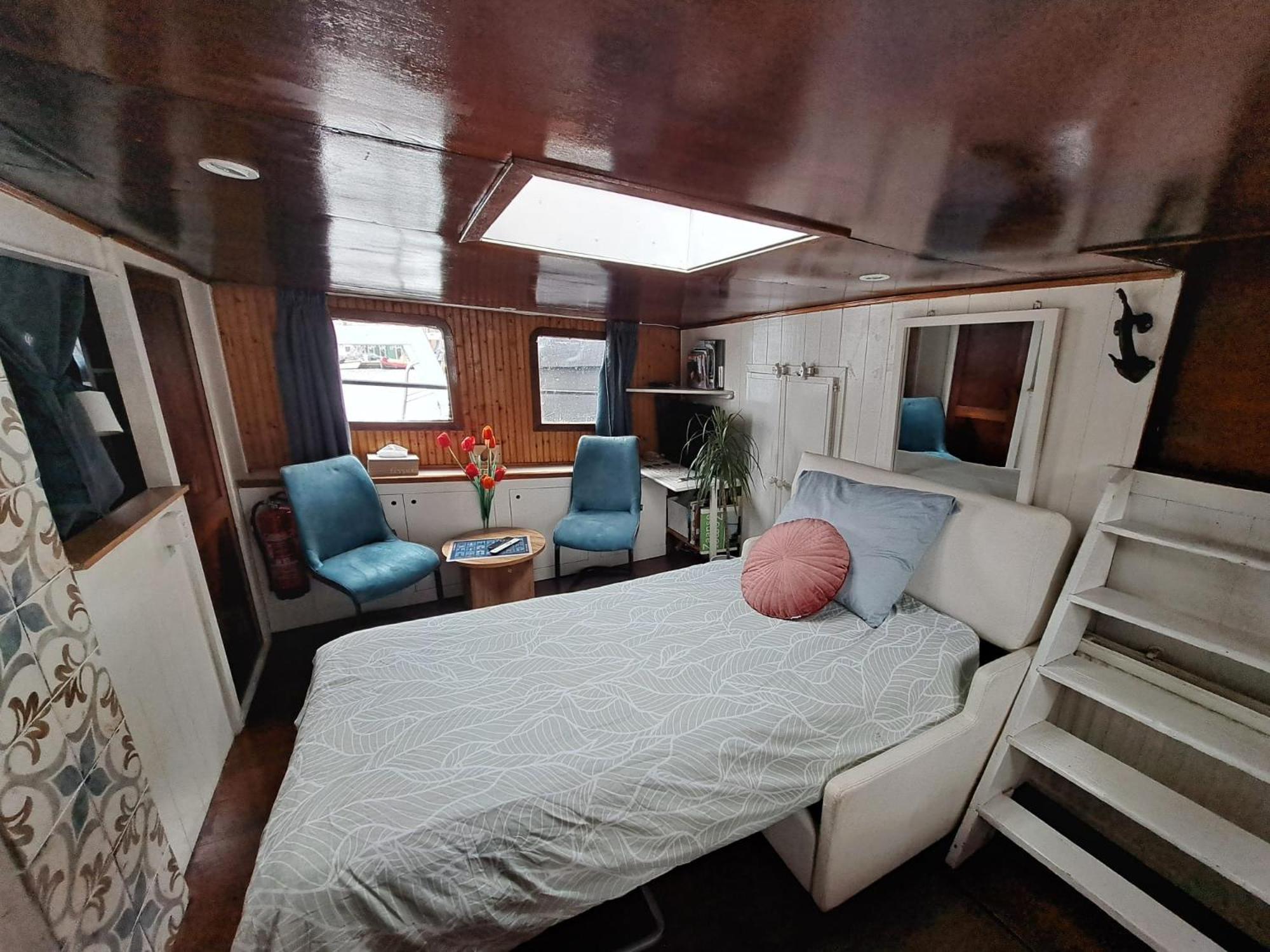B&B Teddy "Prachtig Authentiek Woonschip Uit 1912, 15 Minuten Van Amsterdam" Wormer エクステリア 写真