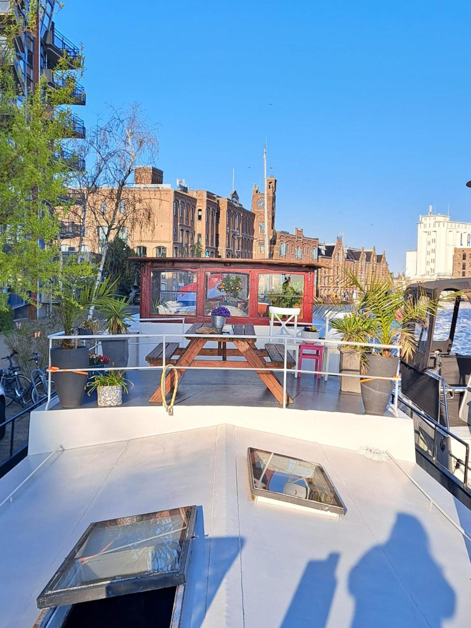 B&B Teddy "Prachtig Authentiek Woonschip Uit 1912, 15 Minuten Van Amsterdam" Wormer エクステリア 写真